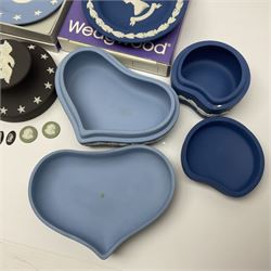 Collection of Wedgwood Jasperware, to include black Eisenhower Bust, two black basalt paperweights, one depicting an eagle and one depicting Julius Caesar, a blue Zodiac plate, Man on the Moon commemorative plate, American Independence Bicentennial plate and Royal commemorative ware, etc, all with impressed marks beneath, some with boxes
