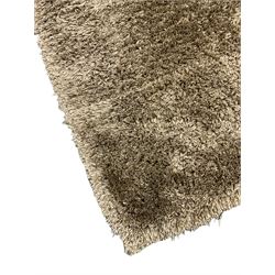 Grey shaggy pile rug with pink band