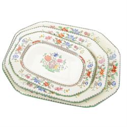 Copeland Spode Chinese Rose pattern extensive tea and dinner service, including eighteen dinner plates, twenty two desert plates, twenty cups and saucers, teapot, coffee pot, platters etc  