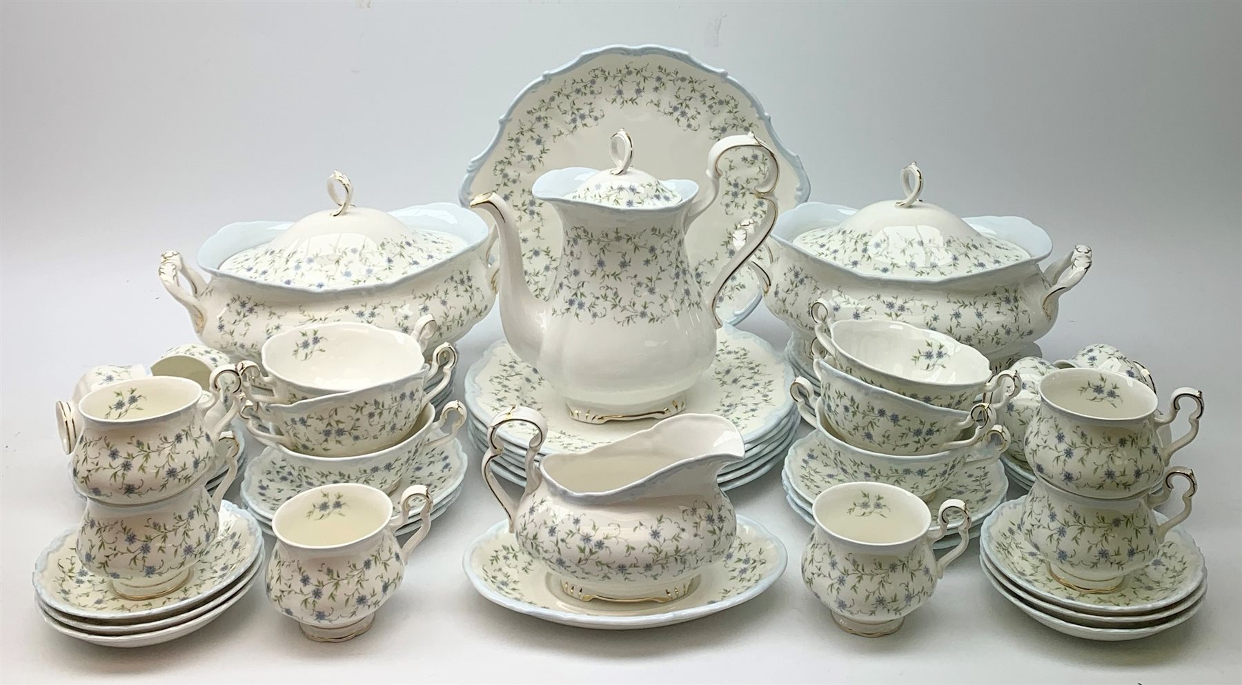 Royal Albert Caroline pattern tea and dinner wares | Antiques