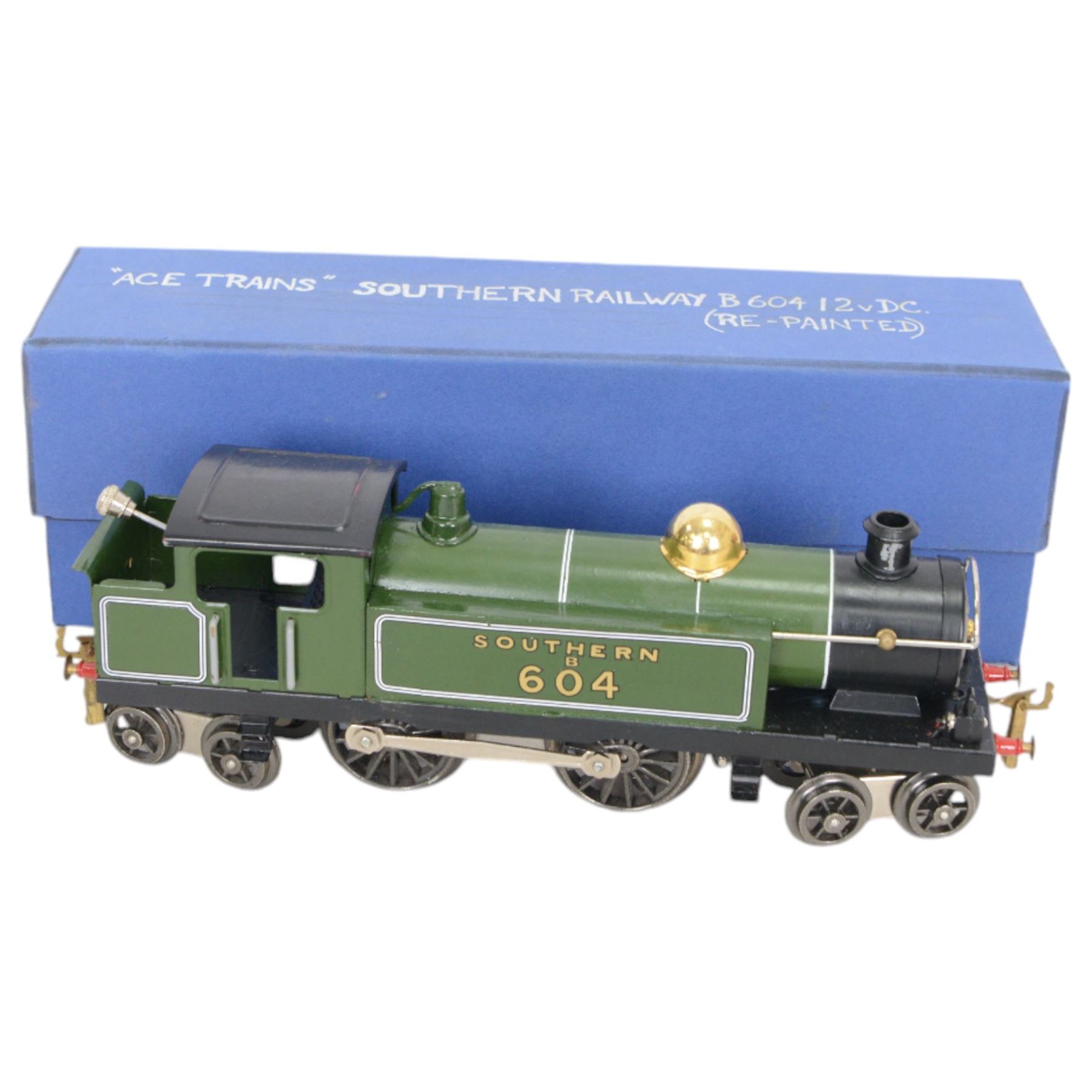 ACE Trains 0 gauge Southern Railway 4-4-4 locomotive no. 604, re-painted in green livery