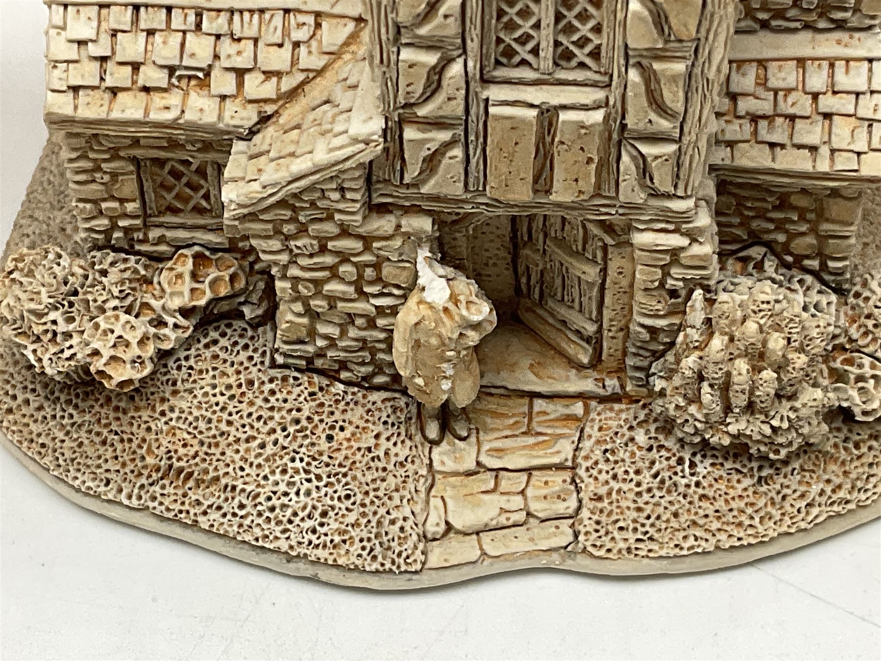 Twenty-three Lilliput Lane models from the Paint Your Own collection, to include Catmint Cottage, Sugar and Spice, Gypsy Cottage, Ruby Cottage and Little Birch, some boxed