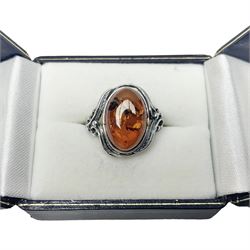 Silver Baltic amber ring, with leaf detail gallery, stamped 925, boxed