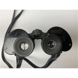Pair of WW2 Bausch & Lomb U.S. Navy 7 x 50 binoculars, Mk.1 Model 2, impressed BU Ships No.80975 1941, serial no.OY6585, with neck strap