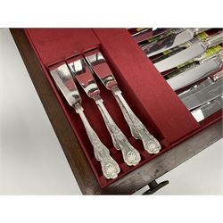 Silver-plated canteen of Kings pattern cutlery for twelve place settings, contained within fitted wooden case