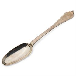 William III silver trefid spoon with rat tail oval bowl, the terminal engraved to the reverse I*E above R*S Jan 7th 1698, L19cm Makers mark SP