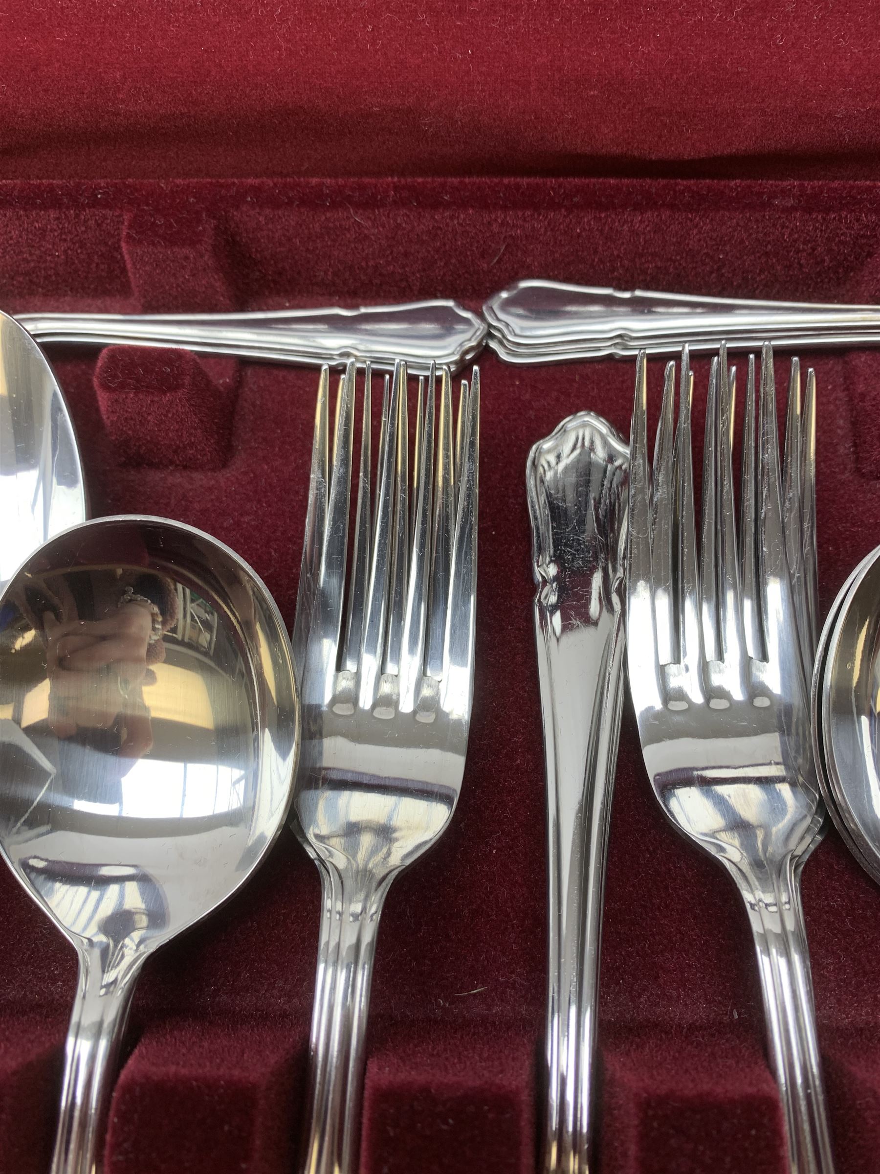 Viners Dubarry Classic stainless steel 43 piece canteen, lacking one teaspoon in canteen with paperwork 