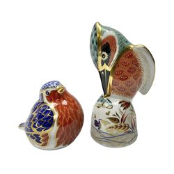  Two Royal Crown Derby paperweights, comprising Kingfisher, 2010 edition with gold stopper and Robin, with gold stopper