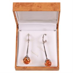 Pair of silver Baltic amber pendant earrings, boxed, L5cm