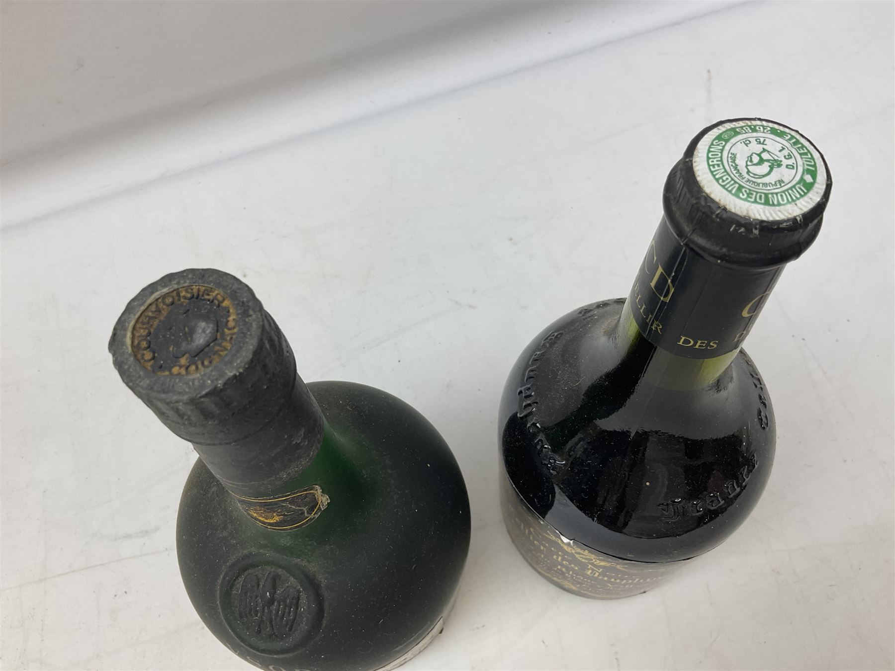 Mixed alcohol including, Carte Noire Cellien des Dauphins 1990 red wine, 75cl 13.5% vol, Dujardin Golden Keys blended grape brandy, contents and unknown proof, Special Reserve fine Scotch whisky, 1l, 43% vol and two others of various contents and proof 