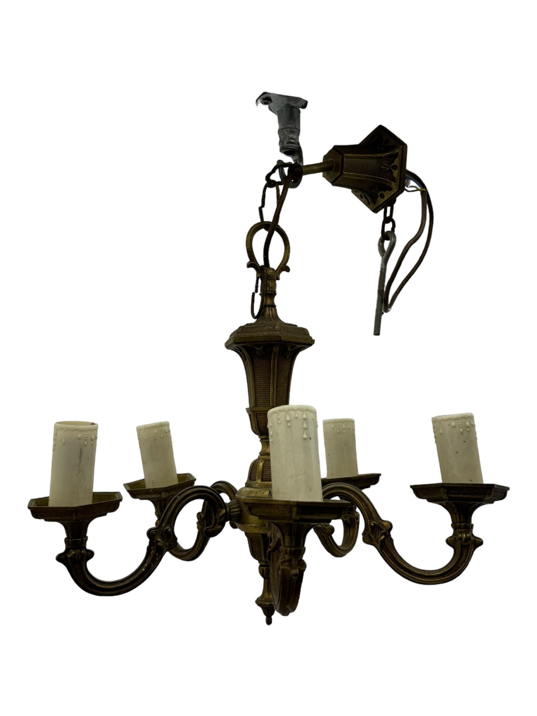 Collection of vintage and modern light fixtures, including copper pendant light, brass five-arm chandelier, hanging lantern and two small chandeliers with hanging faceted droplets (6)