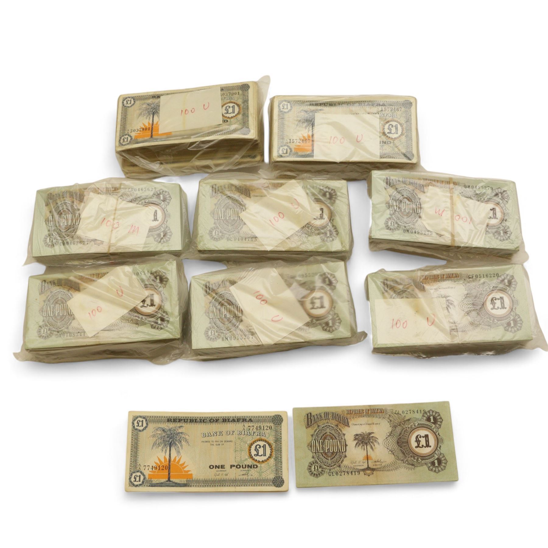 Very large quantity of The Republic of BIAFRA 'Bank Of BIAFRA' one pound notes, examples of both designs issued, various prefixes, many being uncirculated or nearly so 