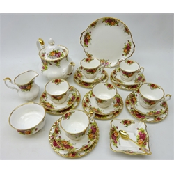  Royal Albert 'Old Country Roses' tea service for six persons  