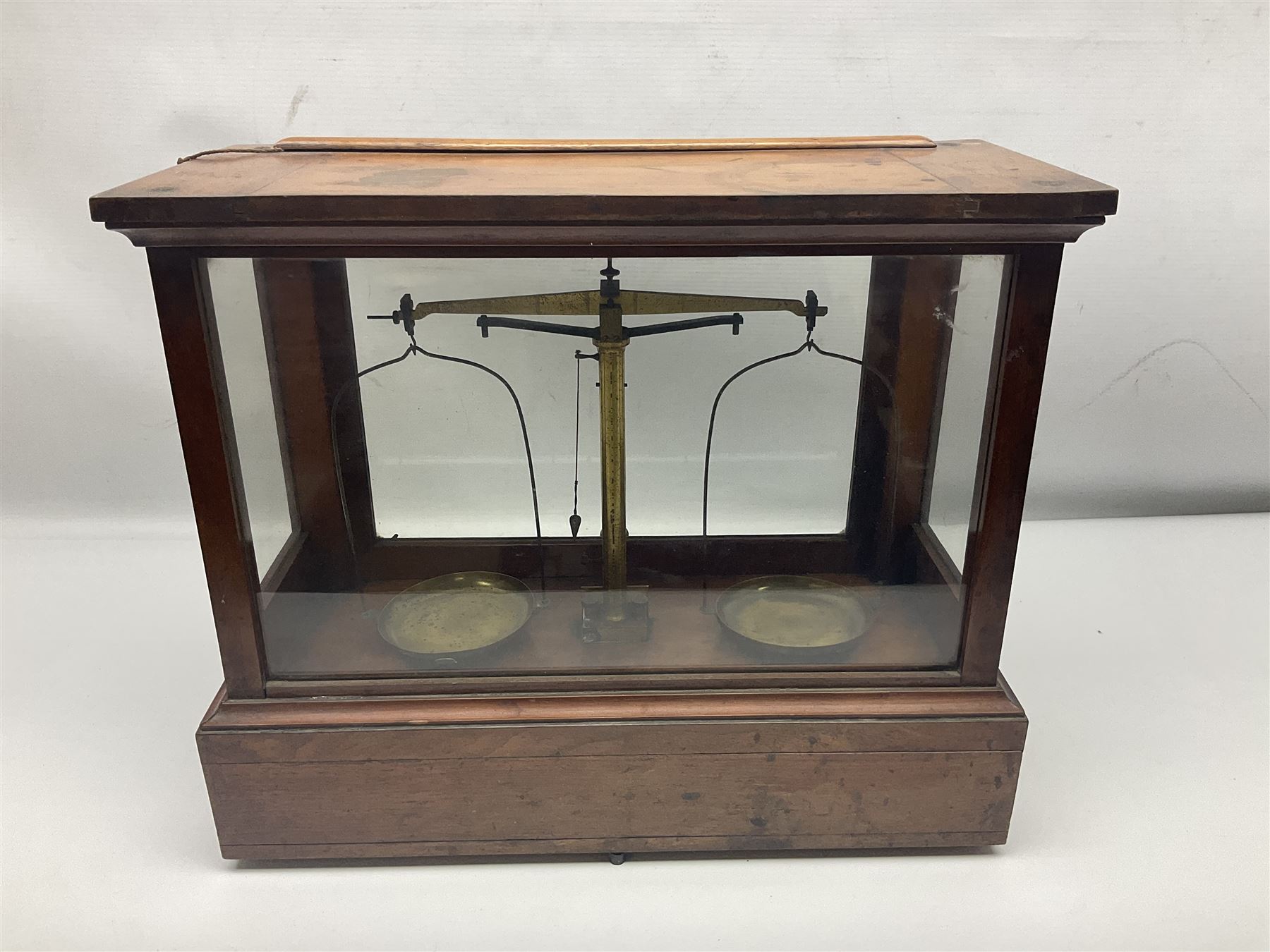19th century Beckers & Sons, Rotterdam, mahogany cased scales and weights, H34cm 