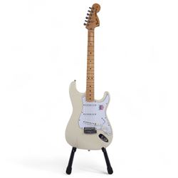 Fender Stratocaster electric guitar | Musical Instruments & Pianos