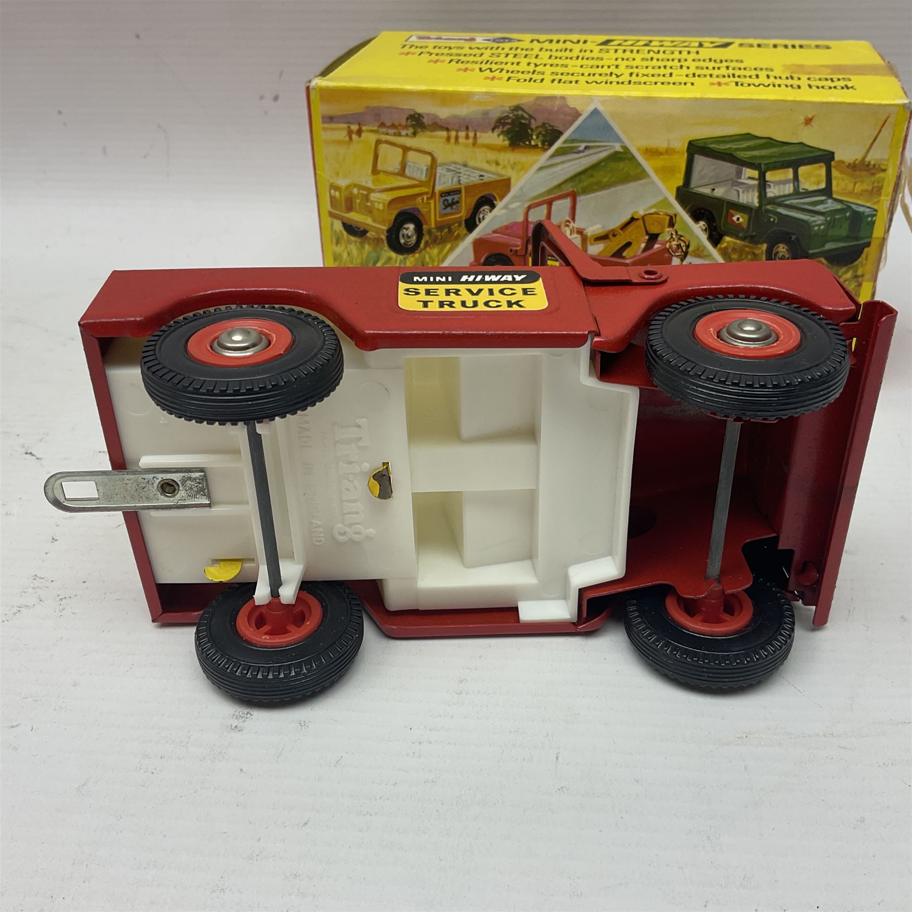 Tri-Ang - Mini Hi-Way Series tin-plate Land Rover with Canopy and Service Truck in red; both in original boxes 