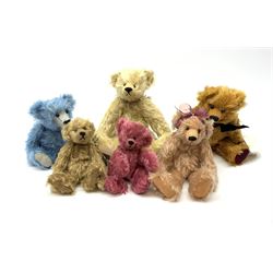 Six modern hand made teddy bears - 'Jingle' by Beechfield Collectors Bears H8