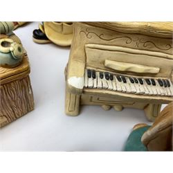 Extensive collection of Pendelfin rabbits and stands, to include Betsy Barge, Fruit Shop, Uncle Soames, Event Piece etc, many with original boxes 