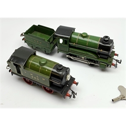 Hornby '0' gauge - three-rail electric No.101 0-4-0 tank locomotive No.460; and clockwork 0-4-0 tender locomotive with tender No.1842, both LNER green and unboxed