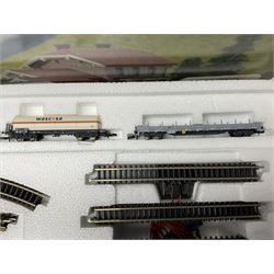 Marklin 'Z' gauge - No.81852 train set with double pantograph locomotive and four goods wagons; boxed