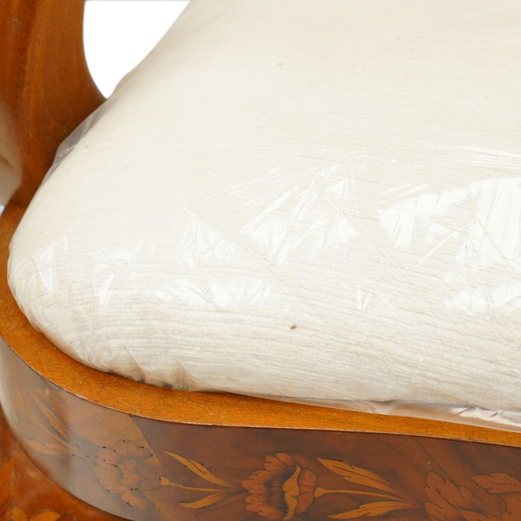Set of eight (6+2) Dutch design walnut and floral marquetry dining chairs, the high backs with shaped cresting rail over a vasiform splat inlaid with Neoclassical urns and bouquets of foliage and bellflowers, ivory upholstered drop-in seat over scallop shell inlaid apron and cabriole supports with pad feet