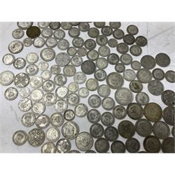 Approximately 930 grams of pre 1947 Great British silver coins, including King George V and King George VI 