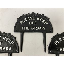 Three Please Keep Off the Grass cast iron sign, without spike H14cm 