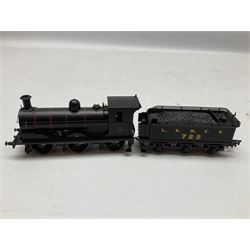 Hornby '00' gauge - Class J36 0-6-0 locomotive no. 722, Ruston & Hornsby 48DS & Flatbed Wagon Works Livery and Class J15 0-6-6 locomotive no. 7524, all DCC ready (3)