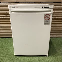 Bosch Logixx easy access fridge with freezer compartment - THIS LOT IS TO BE COLLECTED BY APPOINTMENT FROM DUGGLEBY STORAGE, GREAT HILL, EASTFIELD, SCARBOROUGH, YO11 3TX