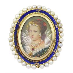 18ct gold portrait pendant / brooch, with blue enamel and pearl border