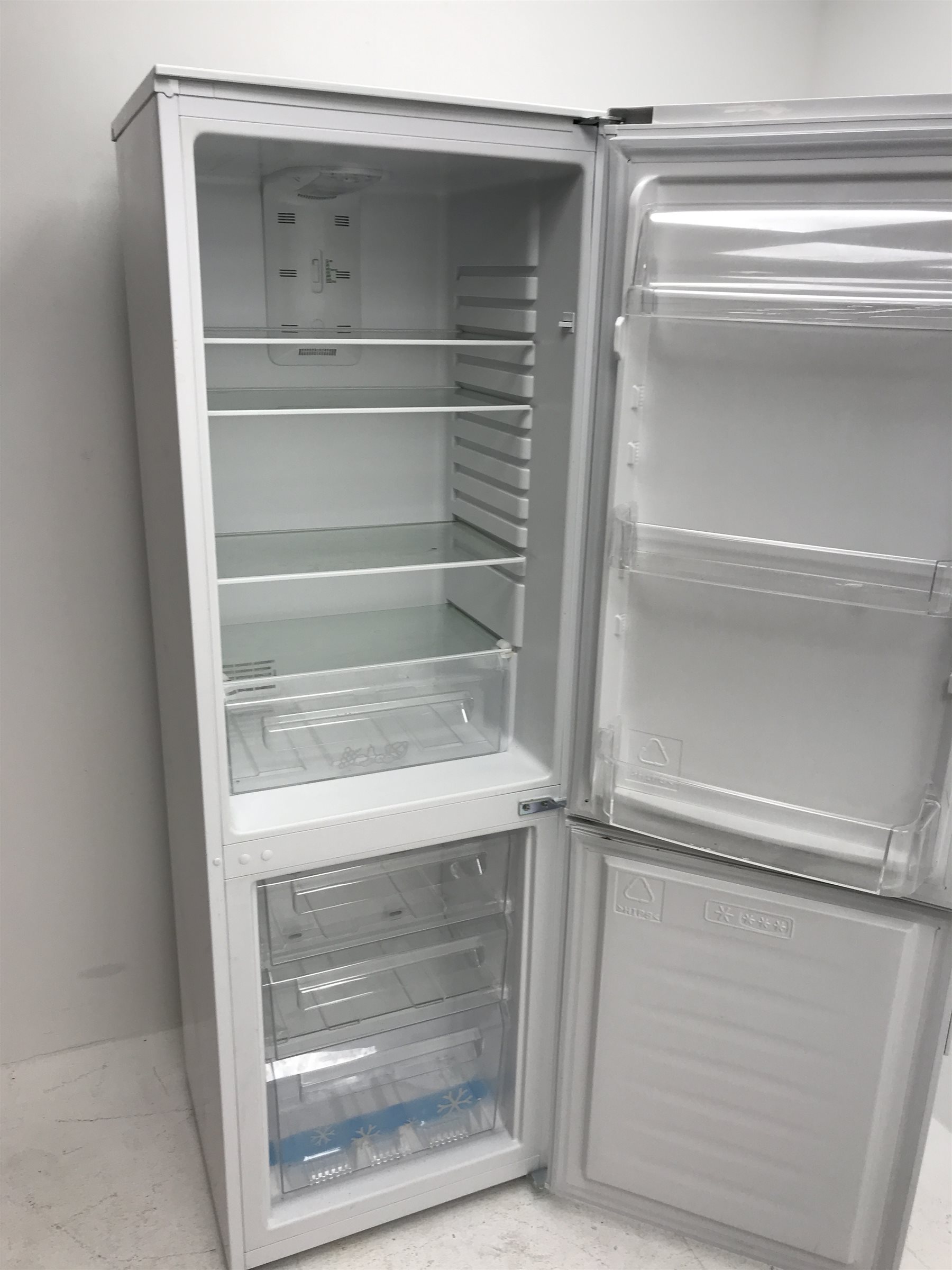 *Zanussi fridge freezer, W55cm, H169cm The Furnishings Sale