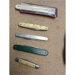 Eight pocket/pen knives, to include Victorinox Swiss Army knife, in box, Inox knife, George Wostenholm IXL knife and a Joseph Westby knife