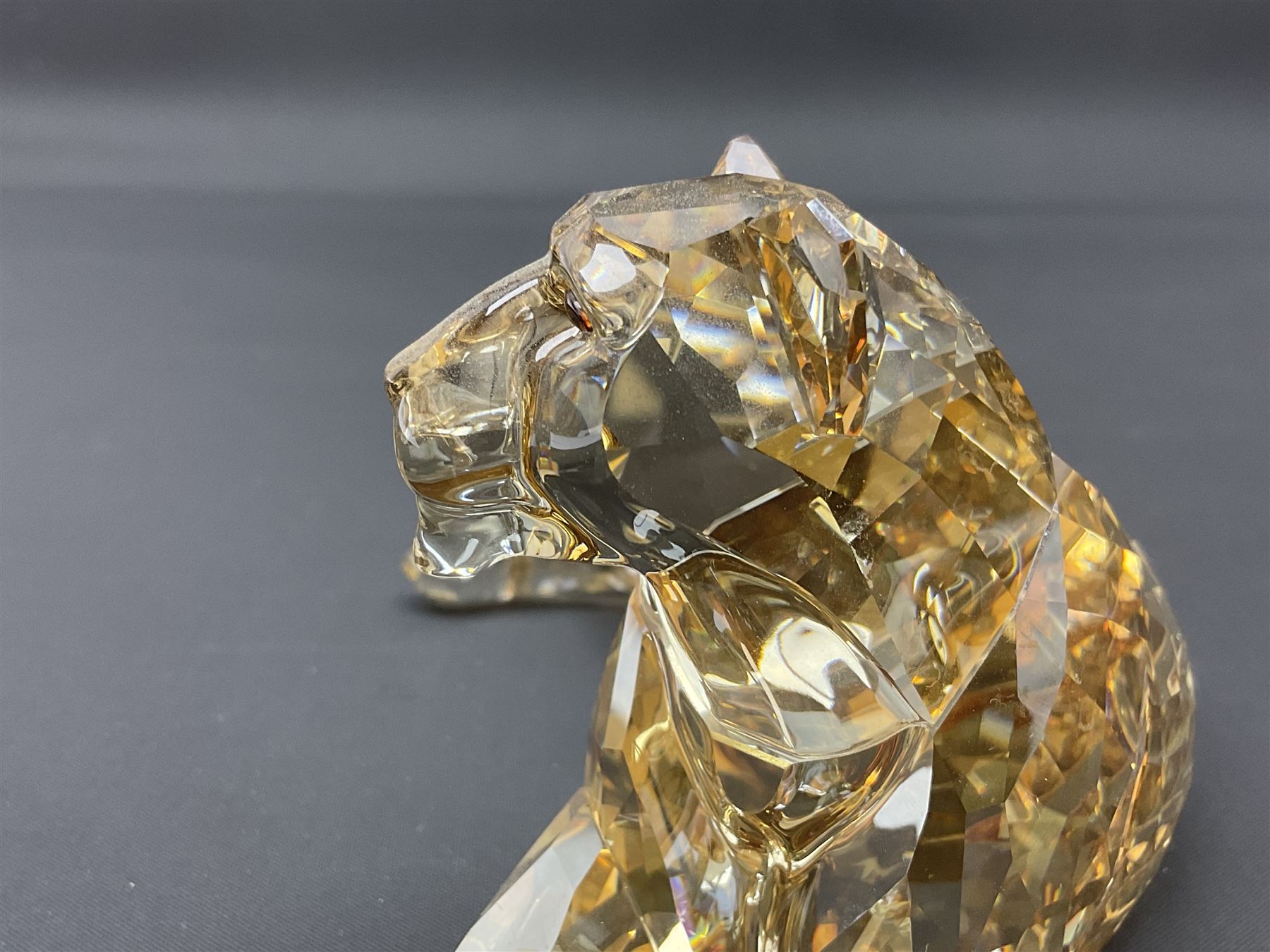 Swarovski Crystal lioness and cub, Akili, adult H7cm