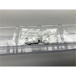 Graham Farish by Bachmann 'N' gauge - Class 47/0 locomotive no.D1779 and Class 55 Deltic locomotive no.D9007 (2)