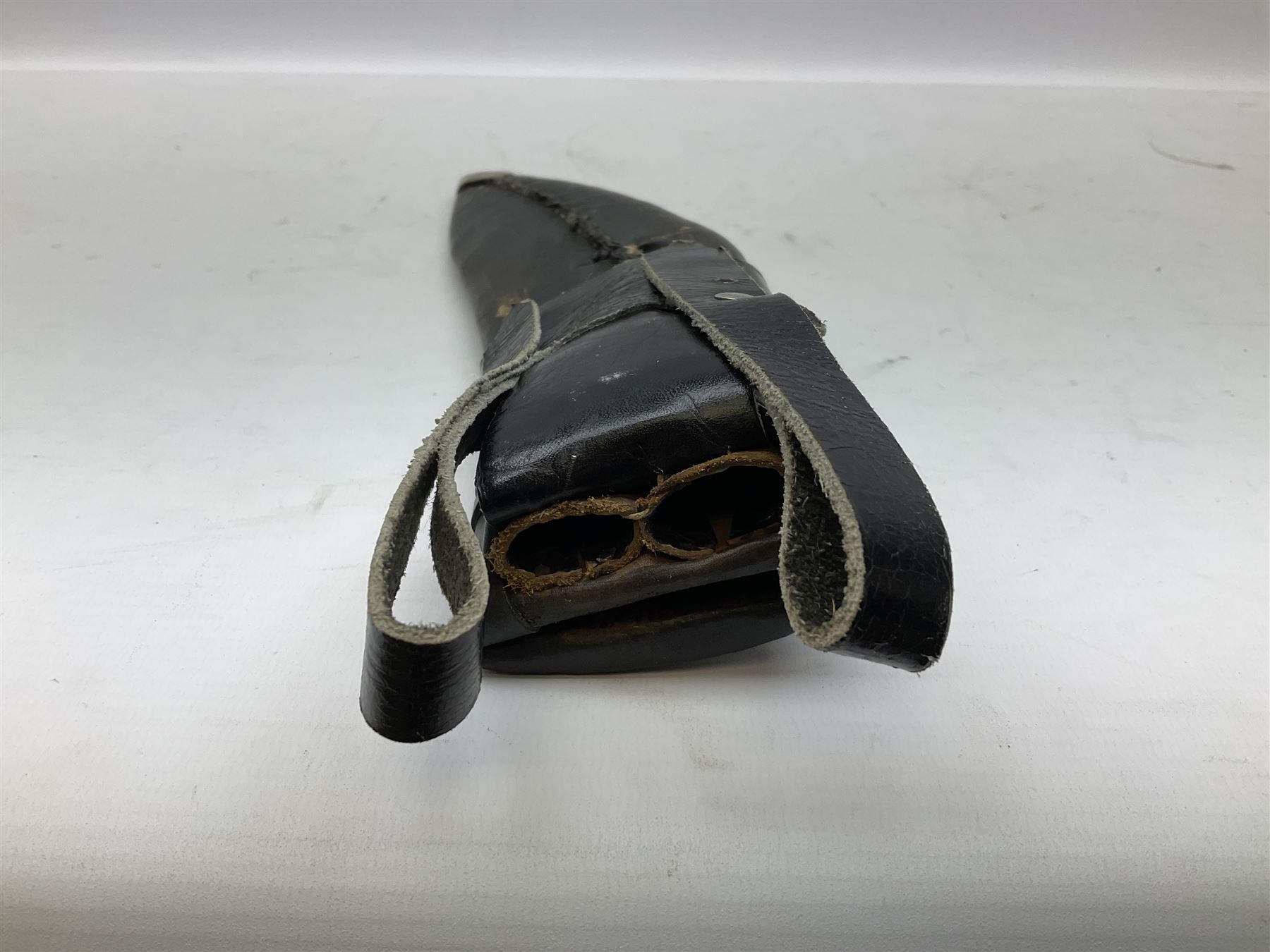 Post WW2 Gurkha kukri, in leather scabbard complete with two skinning knives, 42cm overall