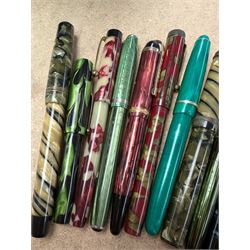 Collection of fountain pens, including Mentmore example with gold nib, Watermans, Platignum Fortis, etc