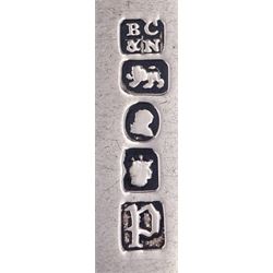 Fourteen George IV provincial silver Fiddle pattern dessert forks, hallmarked James Barber, George Cattle II & William North, York 1826, and James Barber & William Whitwell, York 1828, L16cm, approximate total weight 18.56 ozt (577.4 grams)