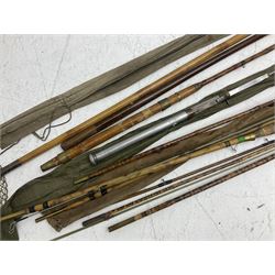 Fishing: Hardy Bros folding landing net, with brass mounted bamboo handle, together with further Hardy Bros fishing net, bamboo three piece fishing rods, gaffer hooks, Strike Right Wonderflo fishing reel, quantity of fishing flies in cases, bag etc