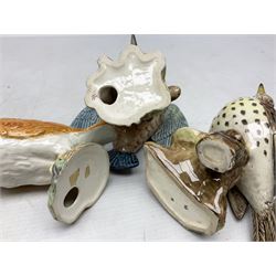 Group of Beswick figures of birds, comprising kingfisher no 2371, thrush no 2308, owl no 2026, and nine smaller bird figures to include greenfinch, wren etc