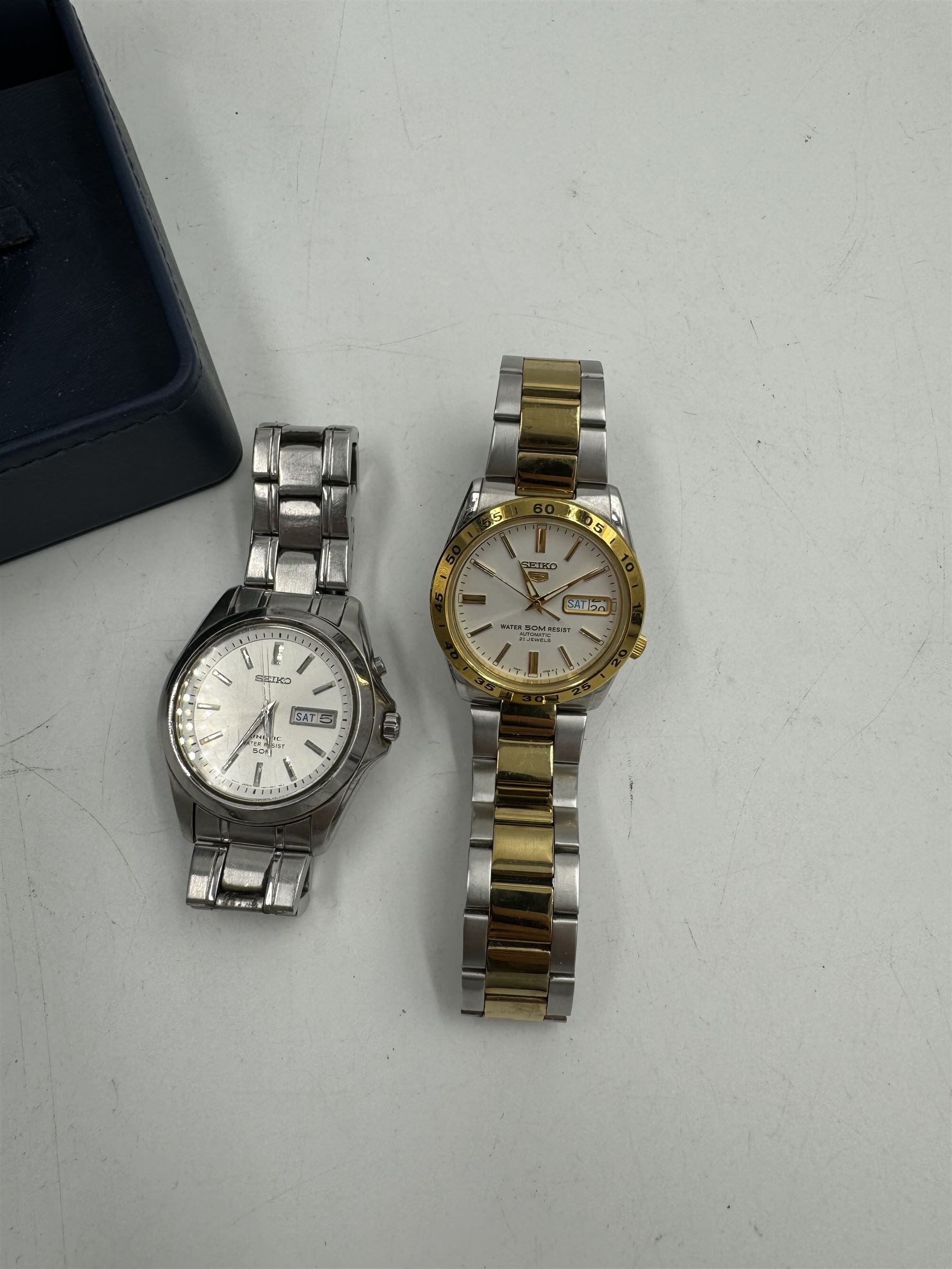 Two gentlemans automatic Seiko wristwatches, to include Seiko 5 with day date aperture and a Seiko Kinetic 50M, one with box