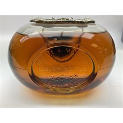 Whyte and Mackay, 12 year old, blended Scotch whisky to celebrate marriage between Charles and Diana 1981, unknown contents and proof, boxed