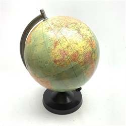 Rath Political Globe - published by Veb Rathgloben-Verlag Leipzig Oktober 1980, scale 1: 38600000, D33cm H46cm