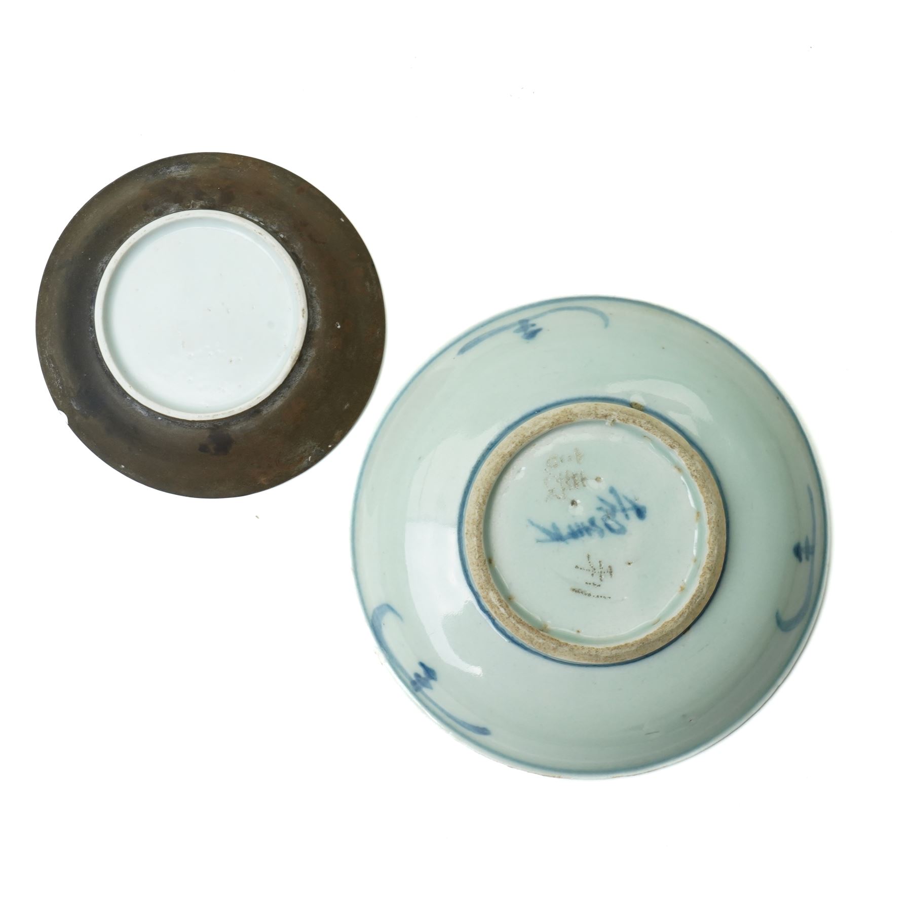 18th century Nanking cargo 'Flying geese' pattern bowl, with Christies lot sticker, D11.5cm; together with a tea bowl and saucer, probably from the Cau Mau shipwreck, in the 'Passing boats' pattern, and a dish from the Tek Sing shipwreck (4)