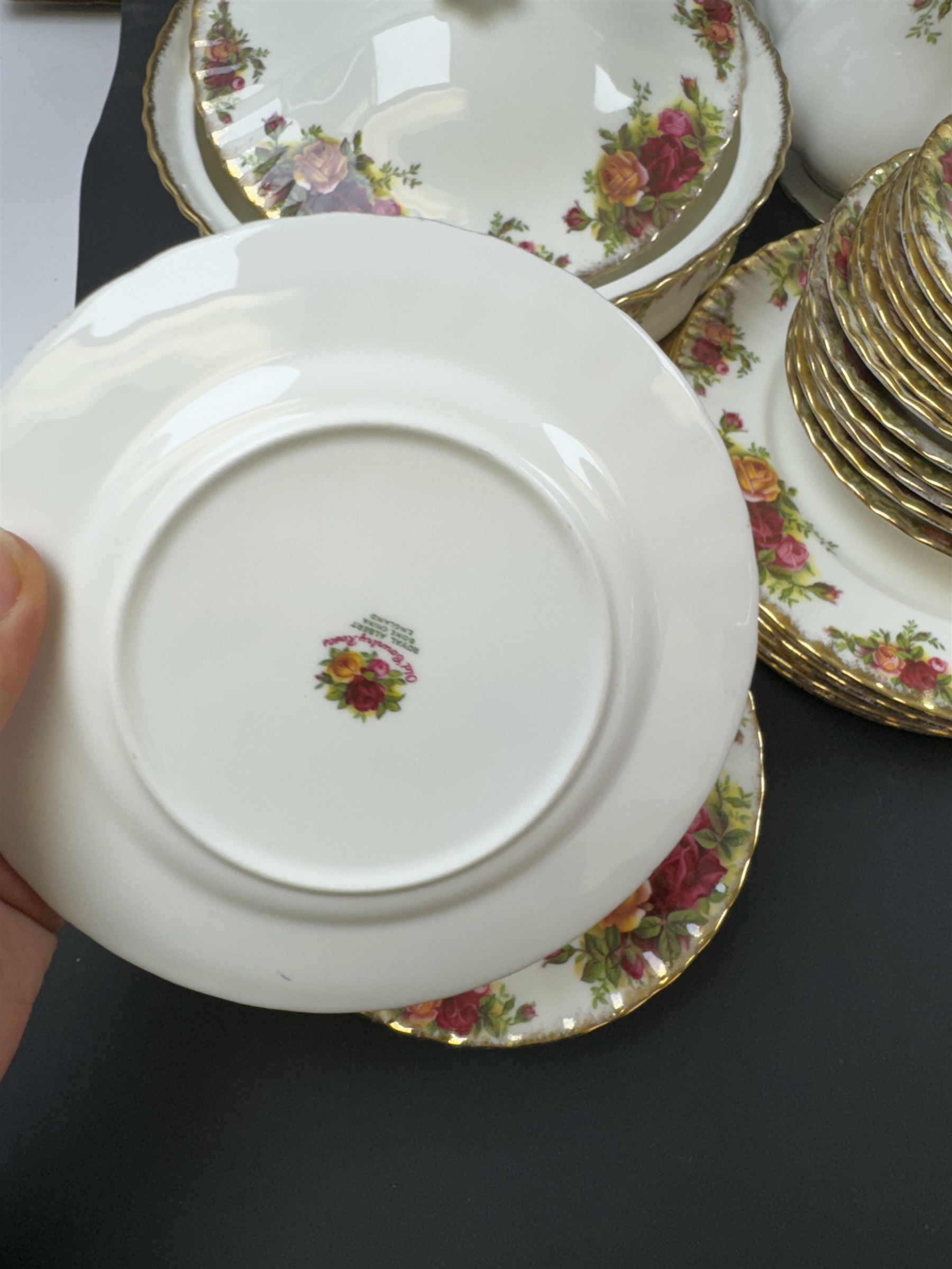Royal Albert Old Country Roses pattern coffee and dinner service for six, including coffee pot, coffee cups and saucers, dinner plates, side plates, bowls etc 