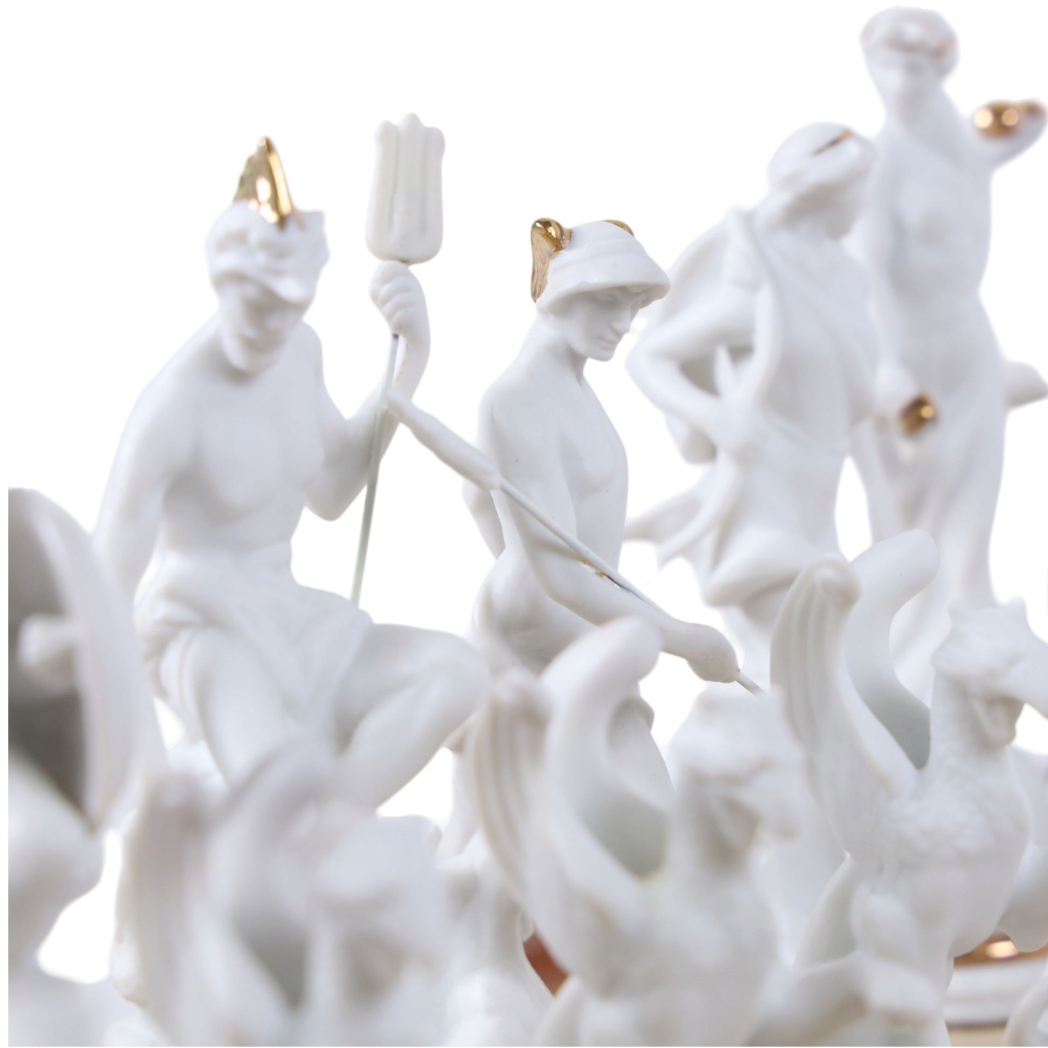 Franklin Mint - The Chess set of the Gods by Stuart Feldman, porcelain pieces, housed in fitted case with certificates 
