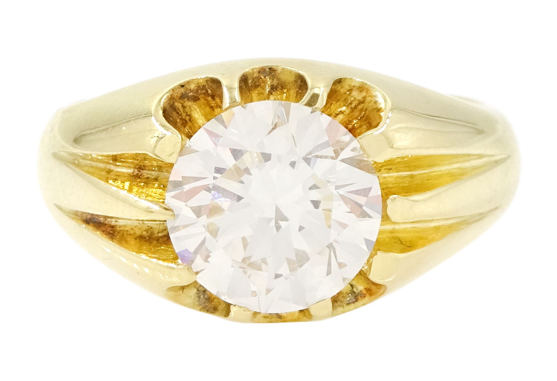 18ct gold diamond ring, ten claw set with a single round brilliant cut diamond of approx 2.75 carat, London 1976