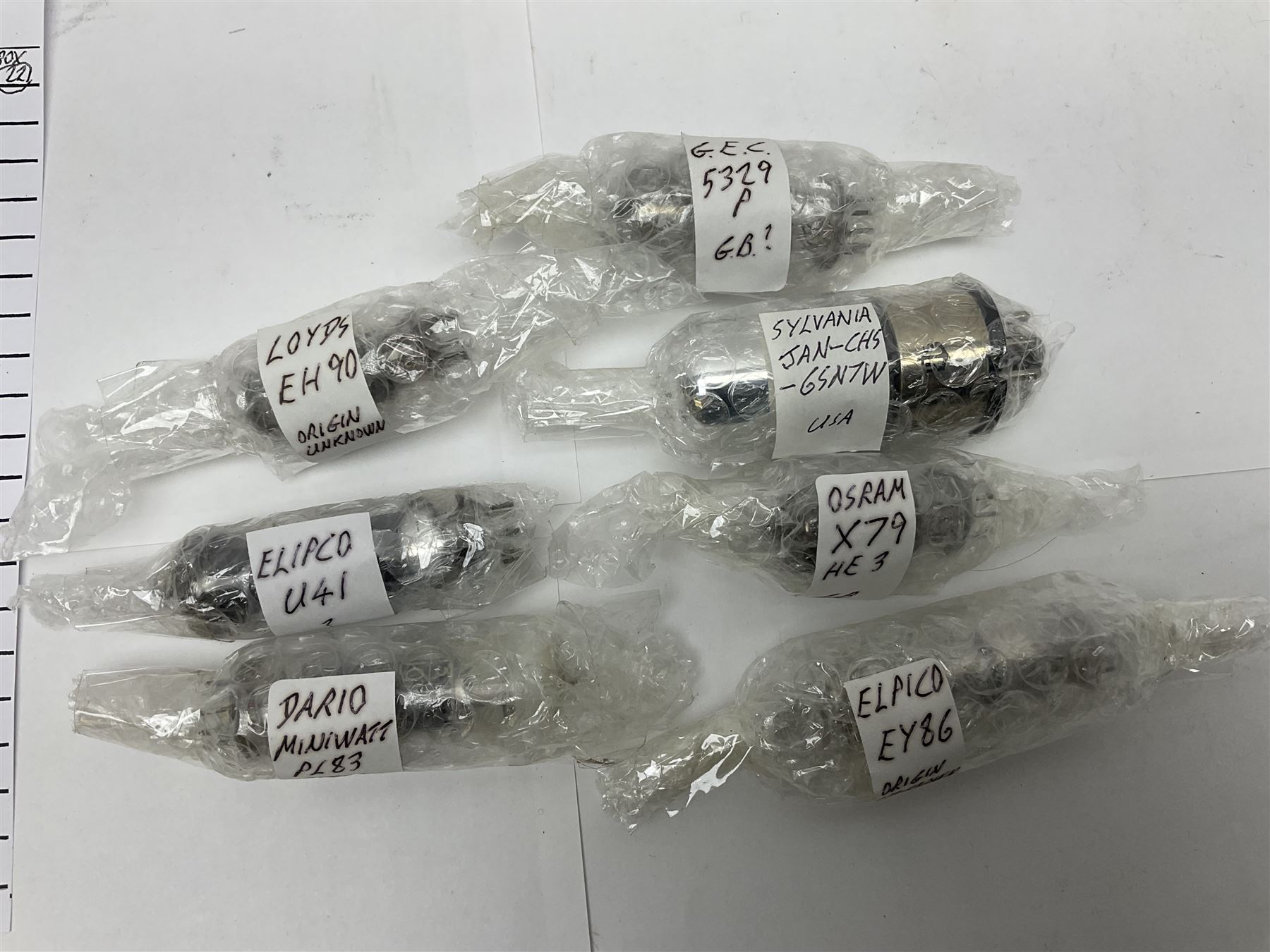 Collection of Osram, Elpico, Sylvania and similar thermionic radio valves/vacuum tubes, including P2, L21, DH77 GK9, U14 and PCLl86, approximately 19 as per list, unboxed