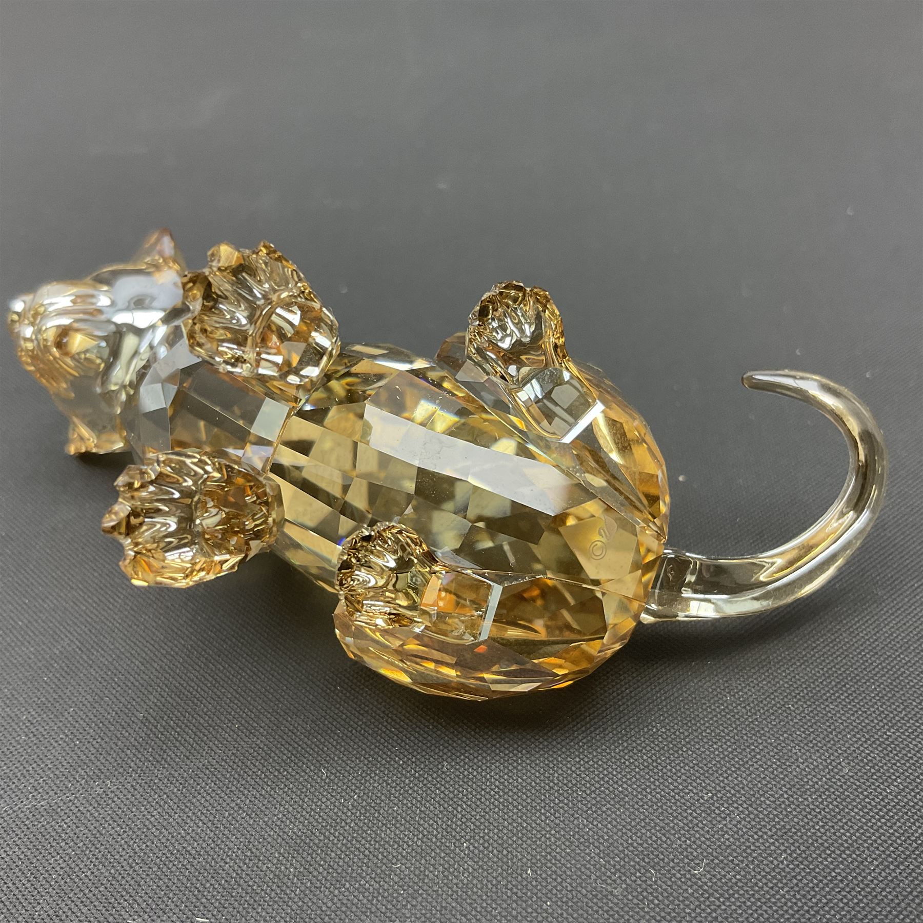 Swarovski Crystal lioness and cub, Akili, adult H7cm