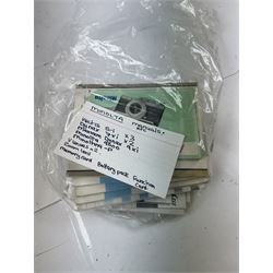 Six Minolta Dynax SLR camera bodies, comprising 800si serial no. 62703606, three 7xi examples, including one boxed example, serial nos. 20106944, 16123311 & 22107553, and two 9xi examples, serial no. 18209901 & 18202113, with three Minolta lenses, including Zoom xi 28-105mm 1:3.5(22)-4.5 lens, AF Zoom 28-85mm 1:3.5 (22)-4.5 lens and an AF Zoom 75-300mm 1:4.5(32)-5.6 lens, Hama carry case and other accessories