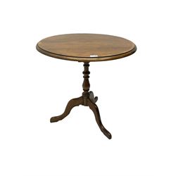 Oak pedestal table, circular top with mahogany crossbanding, birdcage action on vasiform turned column terminating in tripod base